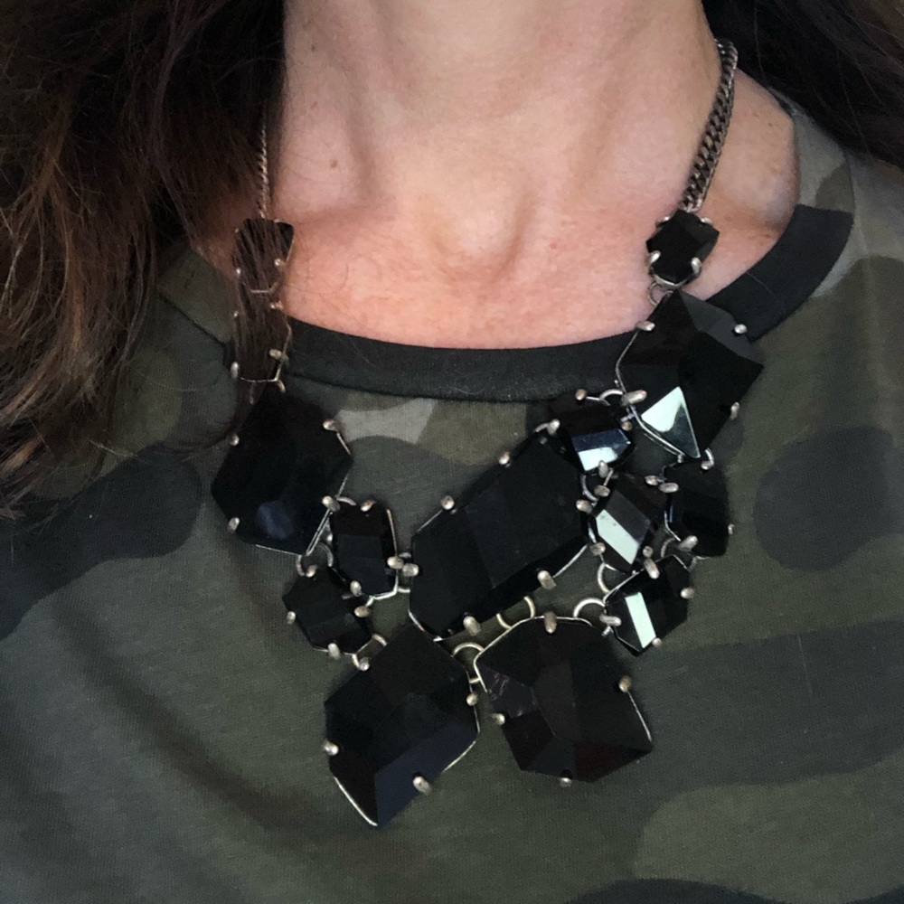 ⏰ 3 for $15. Asymmetrical black necklace.